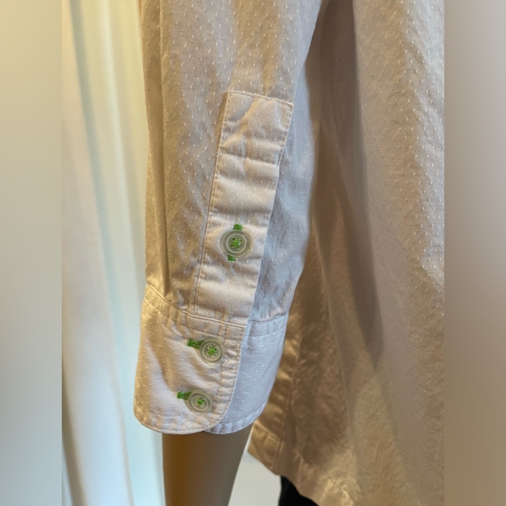 Koret White Button-Up Top with Embroidered Pocket - Picture 6 of 8